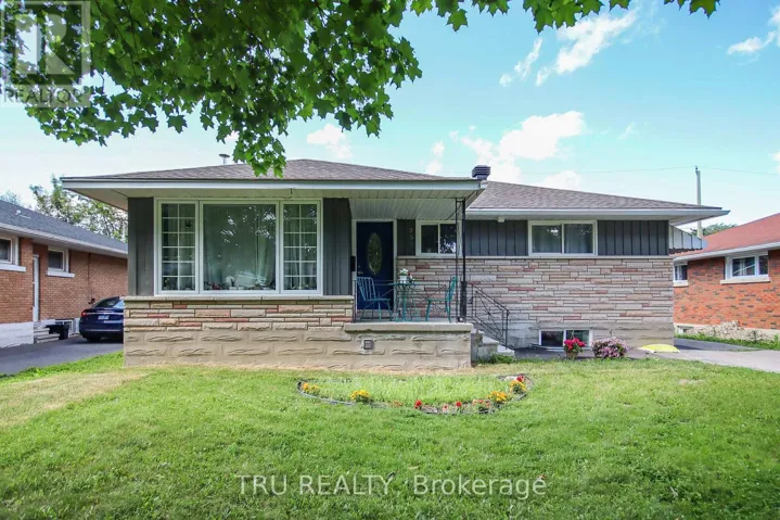 A - 759 ADAMS AVENUE, Ottawa, Ontario K1G2Y1