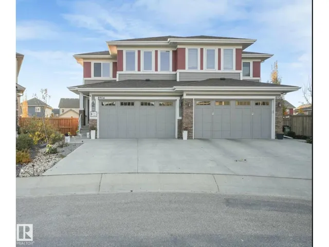 8904 217 ST NW, Edmonton, Alberta T5T7C4