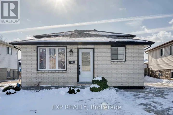 2901 ROBILLARD CRESCENT, Windsor, Ontario N8W5L2