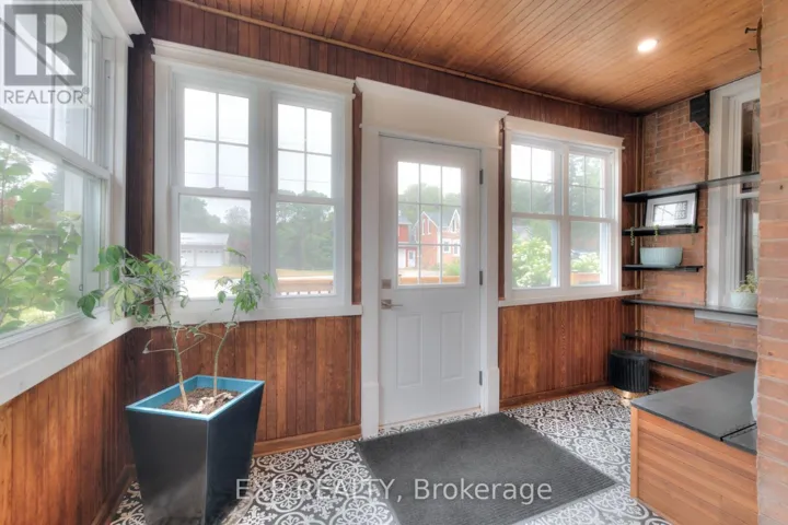 2027 VICTORIA STREET, Howick, Ontario N0G1X0