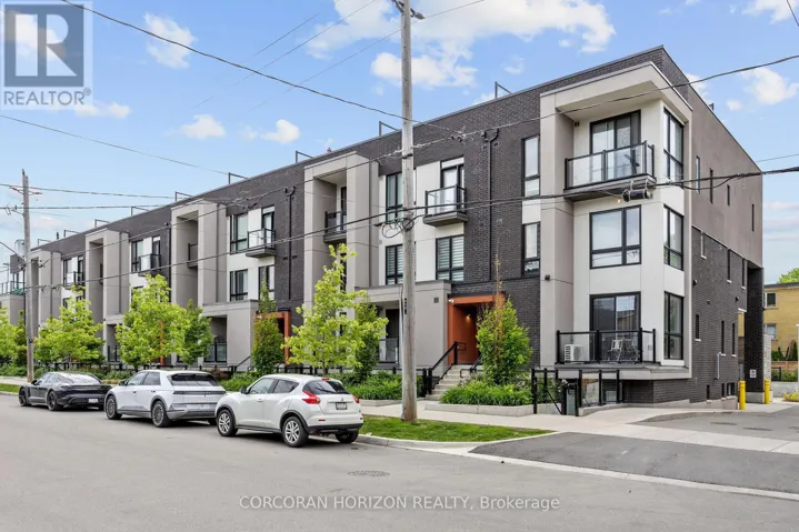 2 - 8 MARQUETTE AVENUE, Toronto (Englemount-Lawrence), Ontario M5A0E1