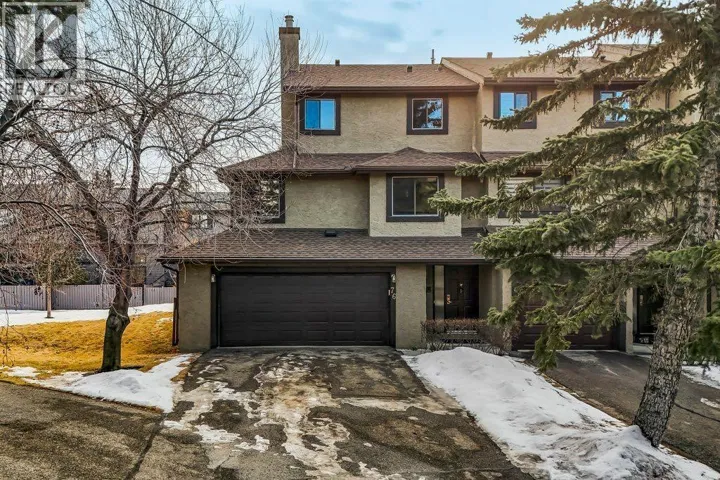 76 Glamis Gardens SW, Calgary, Alberta T3E6S4