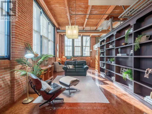 204 - 543 TIMOTHY STREET, Newmarket (Central Newmarket), Ontario L3Y1R1