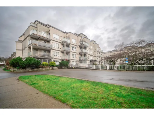 111 14355 103 AVENUE, Surrey, British Columbia V3T5V5