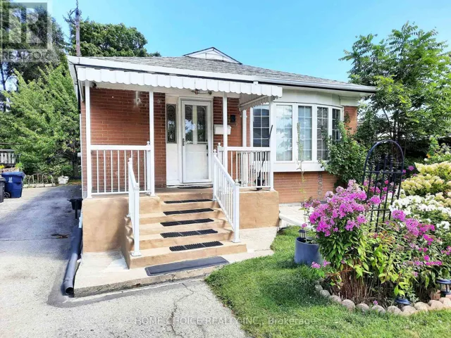 3 SAUGEEN CRESCENT, Toronto (Kennedy Park), Ontario M1K3M8