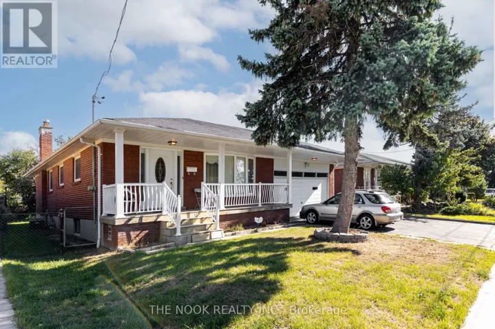 7 TRIBURNHAM PLACE, Toronto (Markland Wood), Ontario M9C3P3