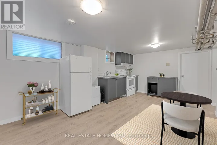 42 BEXHILL AVENUE, Toronto (Clairlea-Birchmount), Ontario M1L3B6