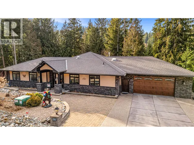 2762 Glenview Road, Blind Bay, British Columbia V0E1H1