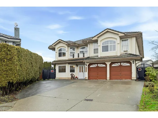 7076 122A STREET, Surrey, British Columbia V3W4Z8