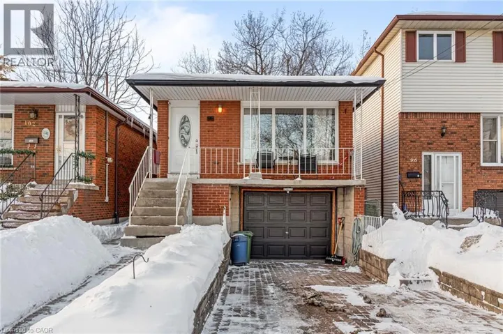 98 EAST 35TH Street, Hamilton, Ontario L8V3Y1