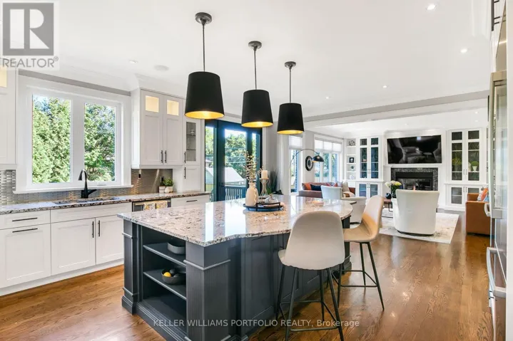 7 MAYDOLPH ROAD, Toronto (Islington-City Centre West), Ontario M9B1V5