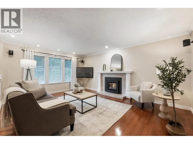 24813 122 AVENUE, Maple Ridge, British Columbia V4R1Z8
