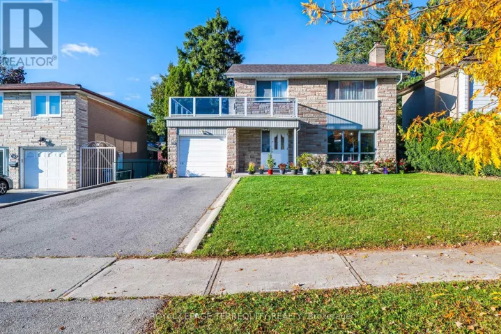 106 GRANDRAVINE DRIVE, Toronto (York University Heights), Ontario M3J1B4
