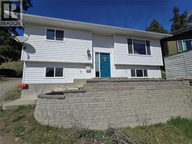1718 Grandview Avenue, Lumby, British Columbia V0E2G0
