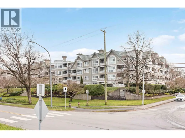 109 5500 LYNAS LANE, Richmond, British Columbia V7C5R5