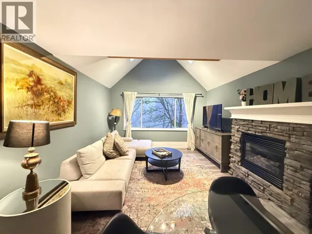 2029 COLLINGWOOD STREET, Vancouver, British Columbia V6R3K7