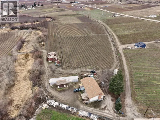 301 Road 12 Road, Oliver, British Columbia V0H1T1