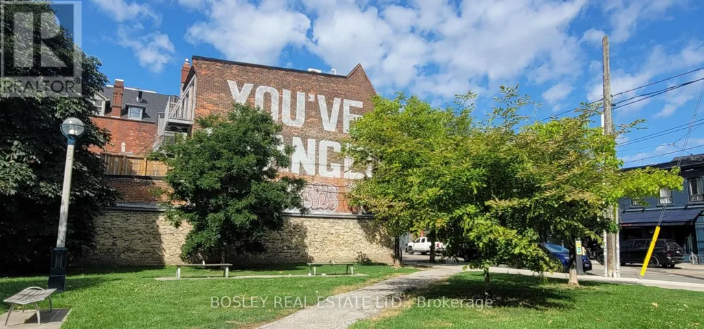 1075 QUEEN STREET W, Toronto (Trinity-Bellwoods), Ontario M6J1H3