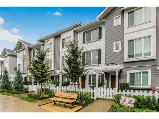 27 7919 204B STREET, Langley, British Columbia V2Y3T7