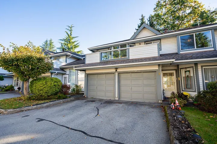 9 9947 151 STREET, Surrey, British Columbia V3R9A1