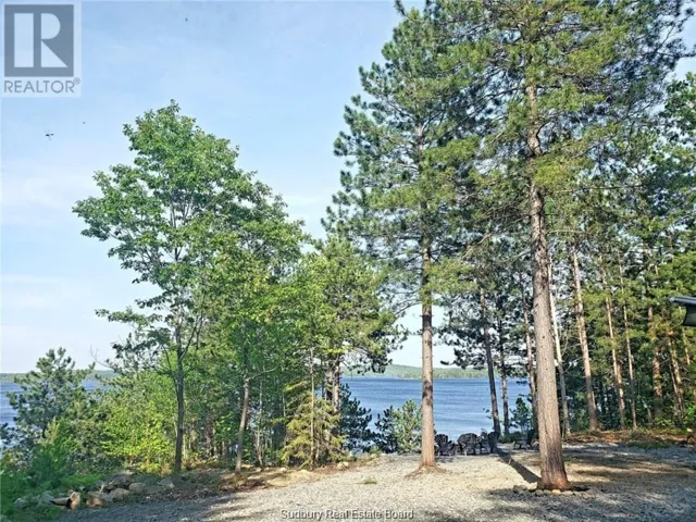 110 Breezehill Road, Skead, Ontario p0m2y0