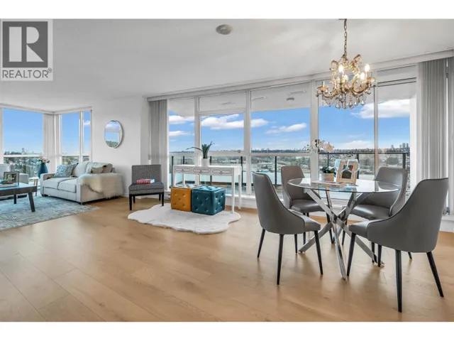 2203 2225 HOLDOM AVENUE, Burnaby, British Columbia V5B0A1