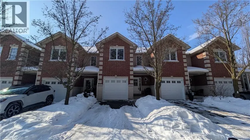 81 VALRIDGE Drive Unit# 20, Ancaster, Ontario L9G5B7