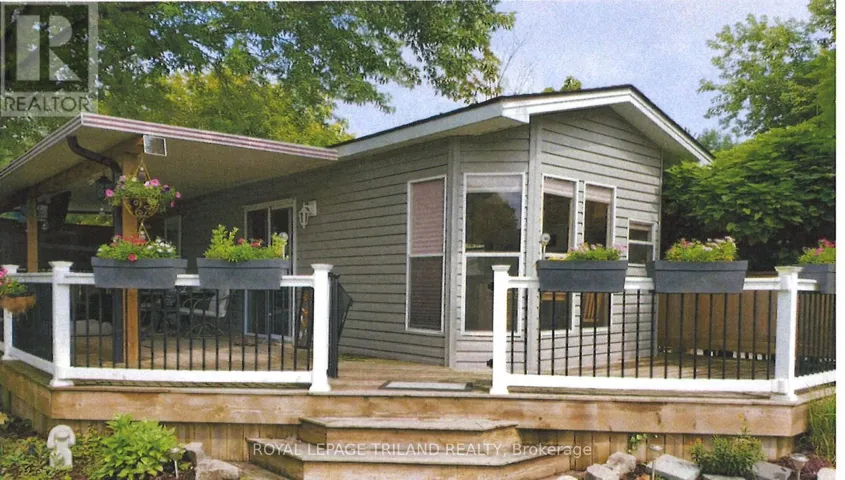 D36 - 4895 LAKESHORE ROAD, Plympton-Wyoming (Plympton Wyoming), Ontario N0N1J6