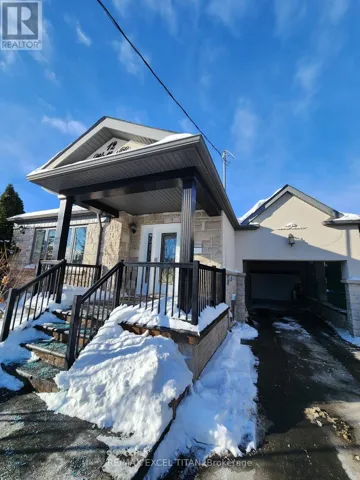 12 WICKFORD DRIVE, Toronto (Maple Leaf), Ontario M6L1K7