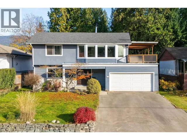 2644 KILMARNOCK CRESCENT, North Vancouver, British Columbia V7J2Z5