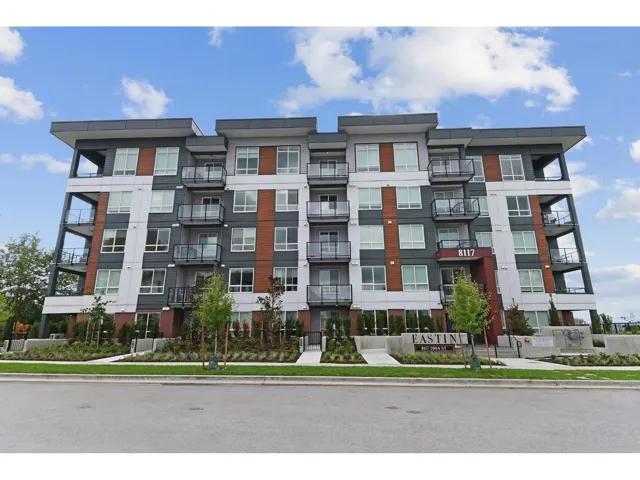 620 8117 200A STREET, Langley, British Columbia V2Y3W9