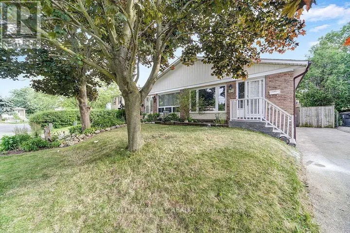 72 LOWRY SQUARE, Toronto (Malvern), Ontario M1B1N6