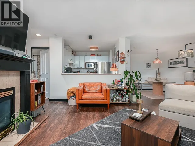 305 4425 HALIFAX STREET, Burnaby, British Columbia V5C6P2