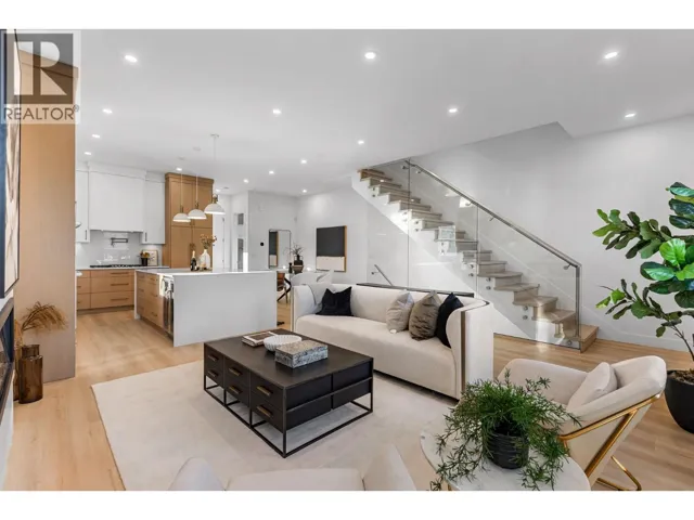 4 1536 DUTHIE AVENUE, Burnaby, British Columbia V5A2R6