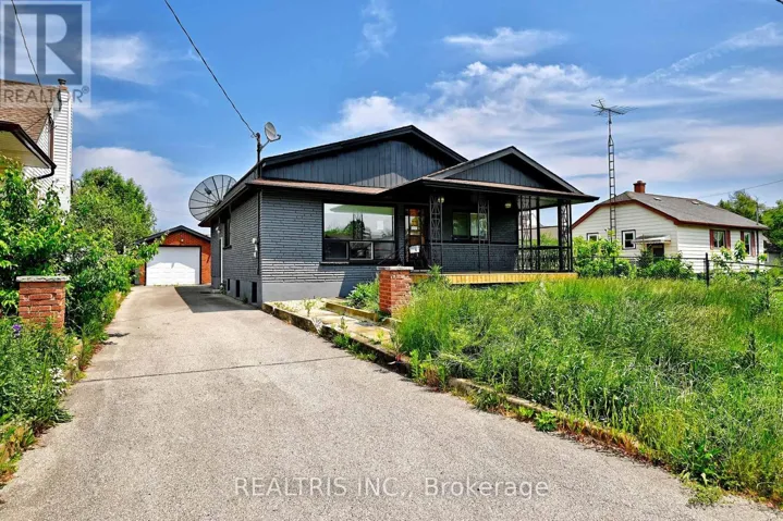 6 LUCERNE PLACE, St. Catharines (Oakdale), Ontario L2P2E8