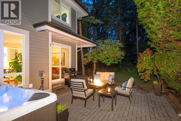 1 181 RAVINE DRIVE, Port Moody, British Columbia V3H4T3