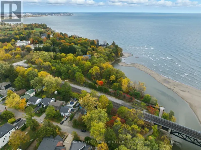 313 DYSON ROAD, Pickering (Rosebank), Ontario L1W2N1