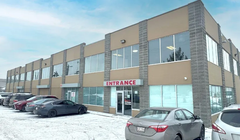 14715 - 131 Avenue 14715 131 Ave NW, Edmonton, Alberta T5L4L8