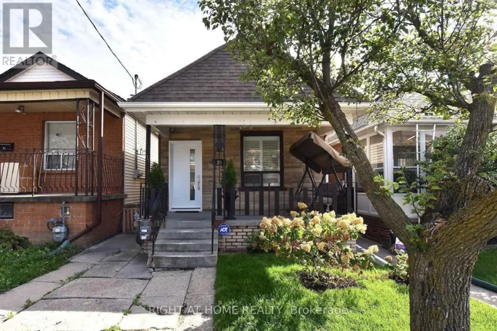 MAIN - 23 AMHERST AVENUE, Toronto (Oakwood Village), Ontario M6E1Z2