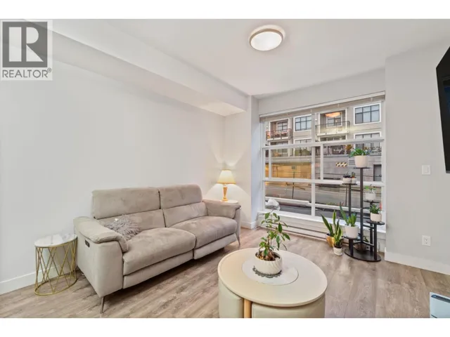 208 827 RODERICK AVENUE, Coquitlam, British Columbia V3K0E3
