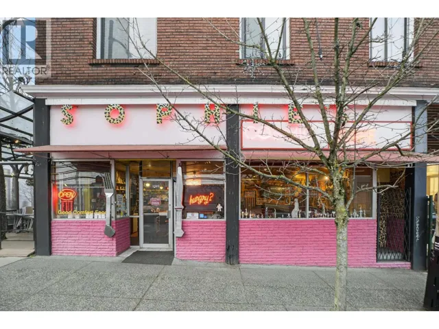 2095 W 4TH AVENUE, Vancouver, British Columbia V3J1M7