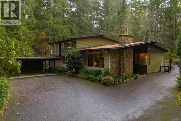 9565 Ardmore Dr, North Saanich, British Columbia V8L5H3