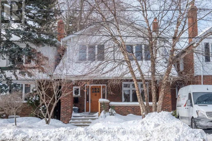 UPPER - 756 COXWELL AVENUE, Toronto (Danforth), Ontario M4C3C4