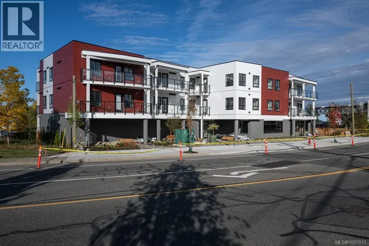 202 171 Jensen Ave W, Parksville, British Columbia V9P1K3