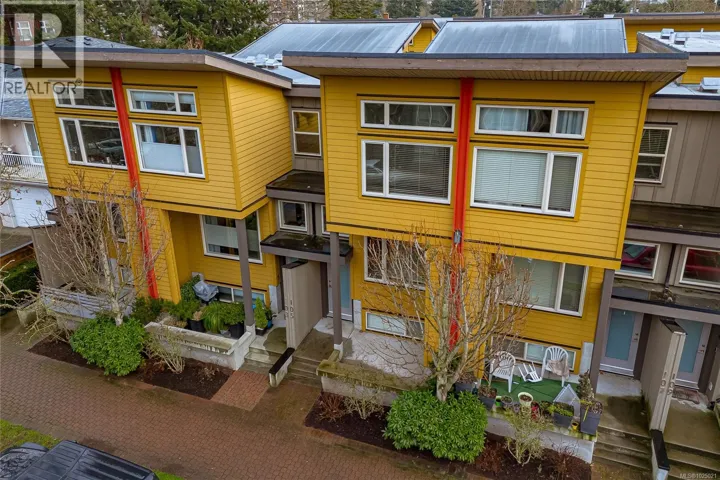 105 2733 Peatt Rd, Langford, British Columbia V9B3V2