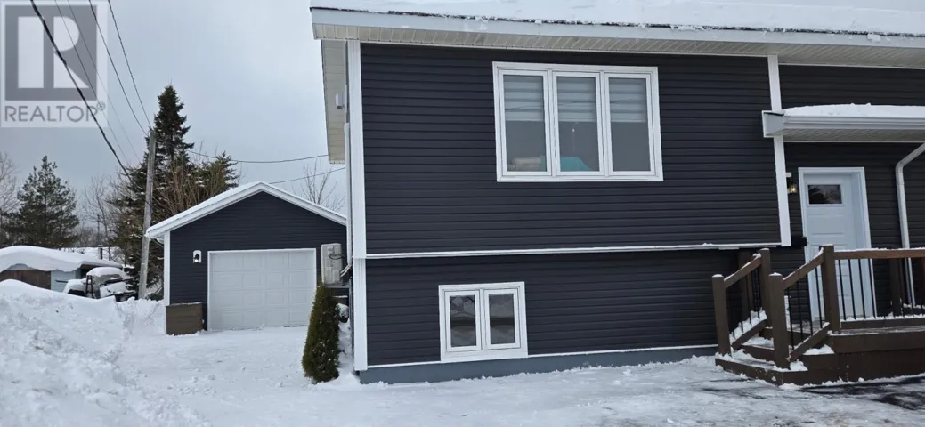 1 HILLVIEW Avenue, STEPHENVILLE, Newfoundland & Labrador A2N3S6