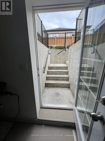 1042 KINGPEAK CRESCENT, Pickering, Ontario L1X0H3