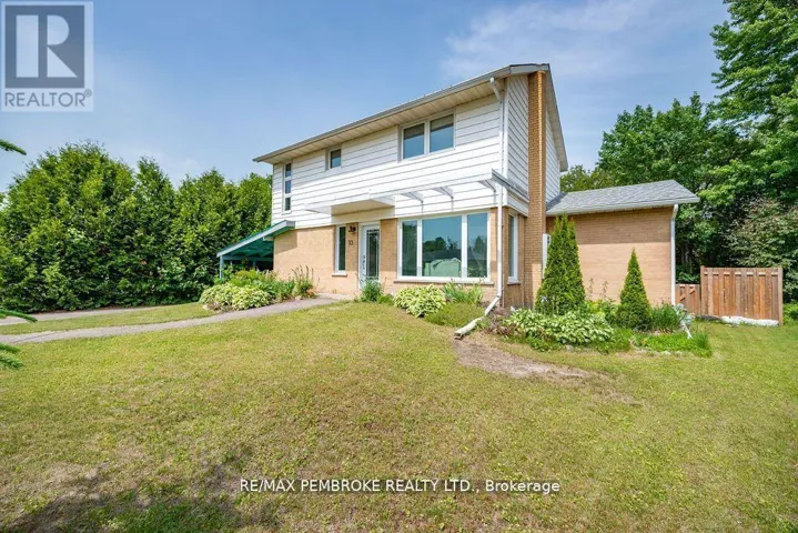 13 HIGHLAND CRESCENT, Deep River, Ontario K0J1P0