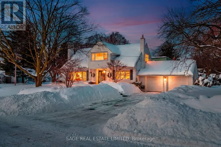 4 ELSTREE ROAD, Toronto (Edenbridge-Humber Valley), Ontario M9A3Z1