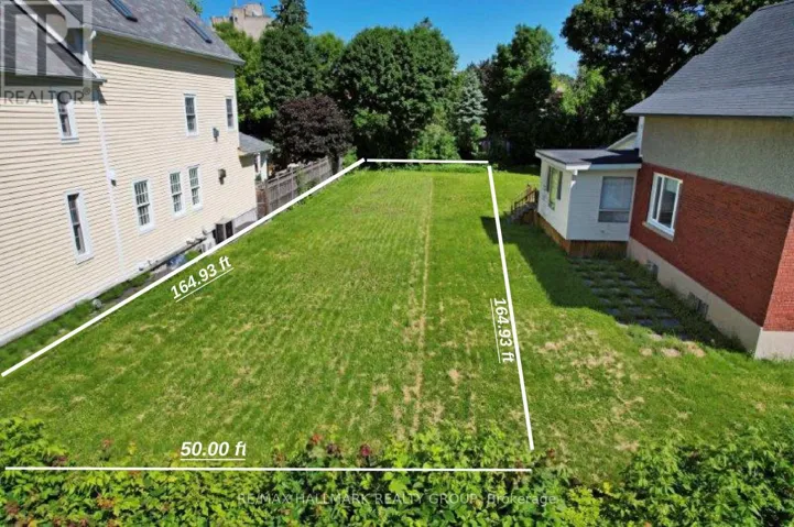 WEST SIDE - 67 SPRINGHURST AVENUE, Ottawa, Ontario K1S0E2